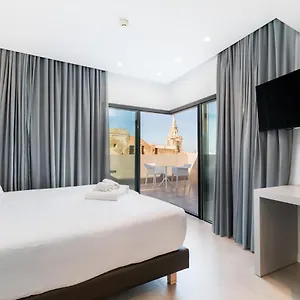 Hotel Dormos **